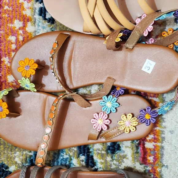 Lot of 6 pair of sandals - Picture 6 of 8